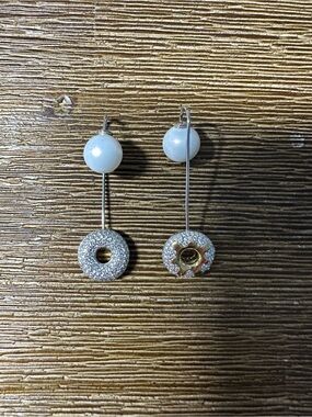 Donut 🍩 Elegant White Pearl Drop Earrings 925 Silver and Crystal